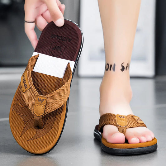 High-end men's flip-flops 2025, anti-slip, wear-resistant, odorless, new summer outerwear flip-flops, beach sandals