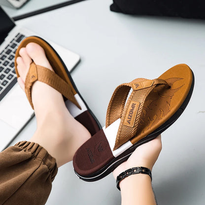High-end men's flip-flops 2025, anti-slip, wear-resistant, odorless, new summer outerwear flip-flops, beach sandals